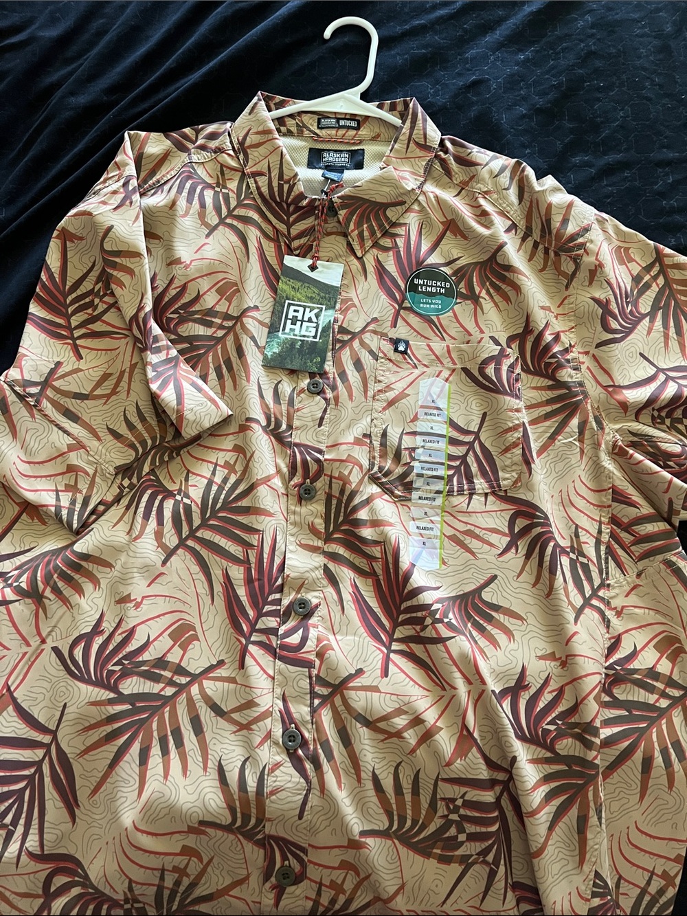AKI-HG Short Sleeve Tropical Leaf Button-Up in Tan & Brown